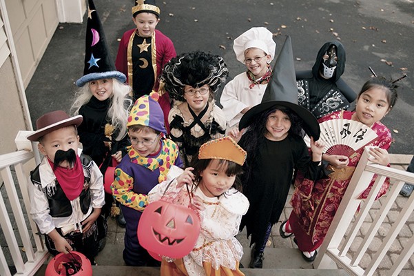 The Leeds Area Chamber of Commerce announces their Annual Leeds Downtown Trick r’ Treat scheduled for Halloween afternoon – Friday, October 31, 2014 from 3:00 PM to 5:00 PM.