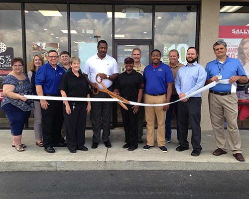 The City of Leeds and the Leeds Area Chamber of Commerce conducted a Ribbon Cutting for Papa Murphy's Pizza last Friday, September 11, 2015 | 205.699.5001