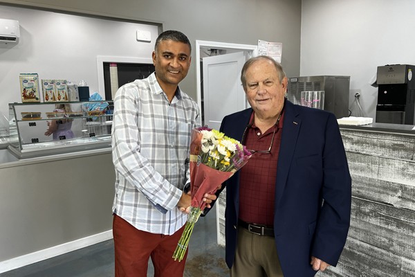 Paul Patel, Owner of Leeds Nutrition, with Mayor David Miller. Photo Courtesy of Dona Bonnett.