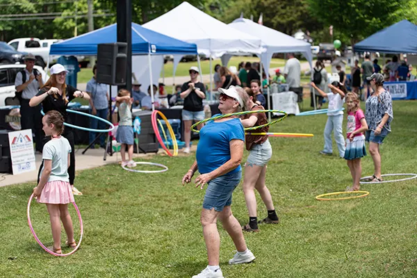 Music, Vendors and Family Fun Highlight 31st Annual Creek Bank Festival | There were dozens of vendors at event where festival-goers could